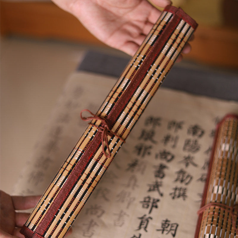 Chinese Painting Brush Set for Sumi-e – 8 Brushes & Bamboo Holder