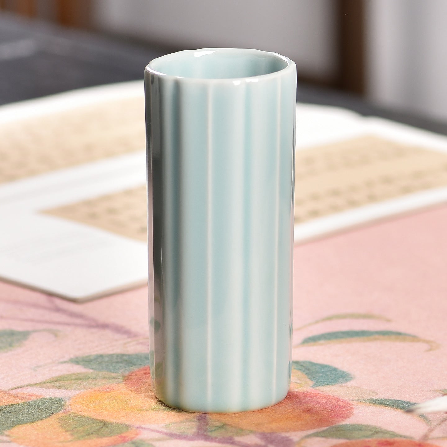 Ceramic Brush Holder – Ribbed Desk Organizer for Calligraphy & Painting close-up detail - BrushPaper.com