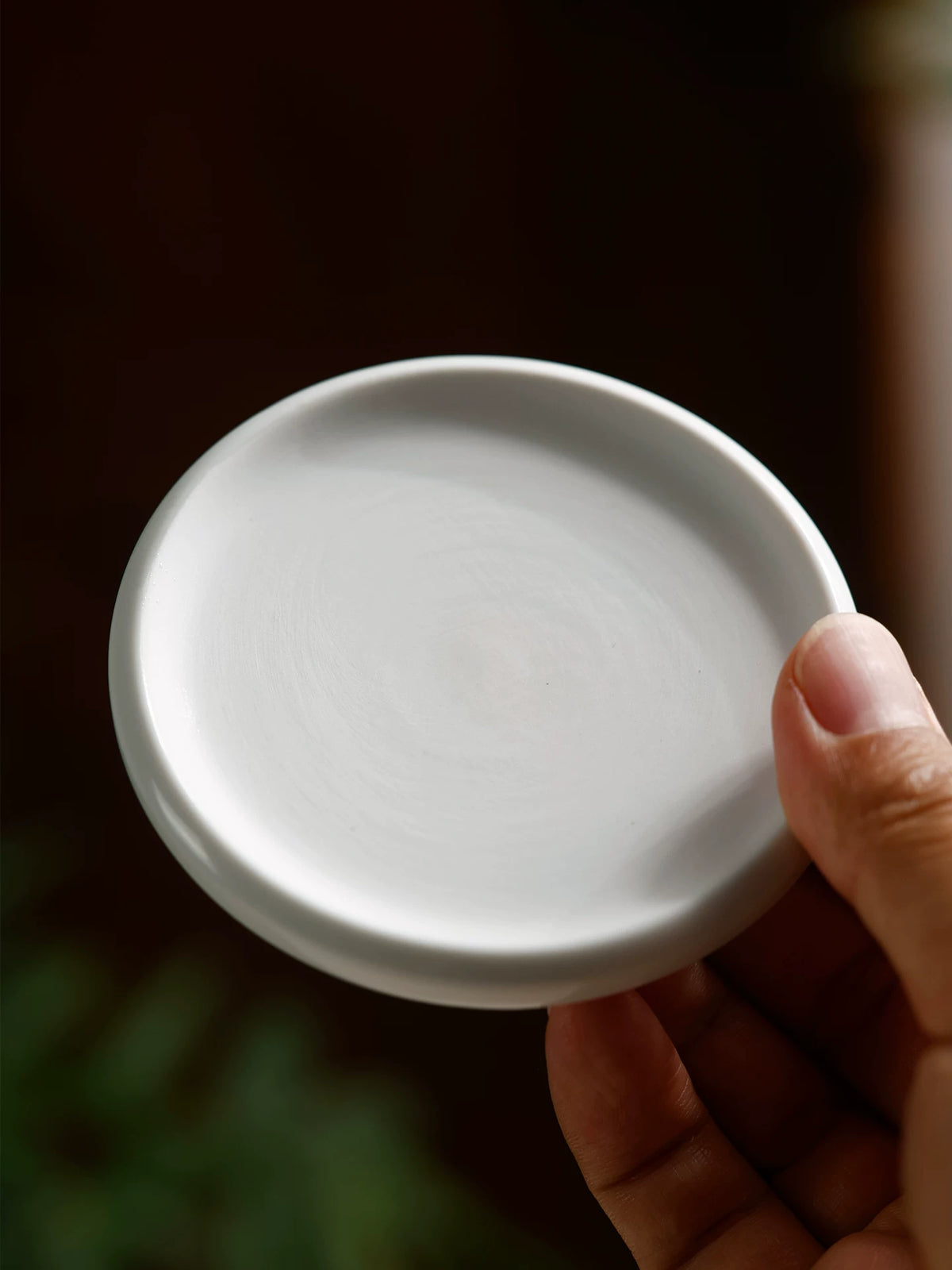 Cinnabar Grinding Dish – White Porcelain Ink Slab for Cinnabar Pigment & Calligraphy side view - Bainian Mobao (百年墨宝)