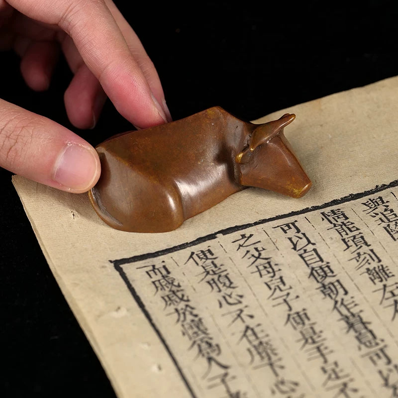 Reclining Ox Paperweight for calligraphy and Chinese painting texture detail - Paperweight by Xiling Yinshe (西泠印社)